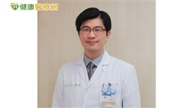 國立陽明大學附設醫院胸腔內科張時杰主任指出,本院成立「癌症多專科團隊」，針對不同癌別，給予宜蘭地區民眾更完善的醫療服務。