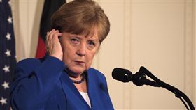 會川普 梅克爾談伊朗核協議有不足處德國總理梅克爾27日於白宮表示，現行核協議，不足以抑制伊朗的核子野心。中央社記者鄭崇生華盛頓攝 107年4月28日