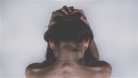 愛情,分手,頭痛,頭暈,發燒,憂鬱（圖／pixabay）