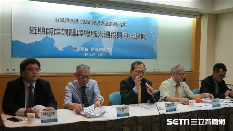反紅色滲透　民調逾6成挺修法