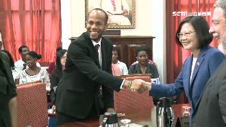 力挺台灣！聖文森部長與蔡英文相見歡