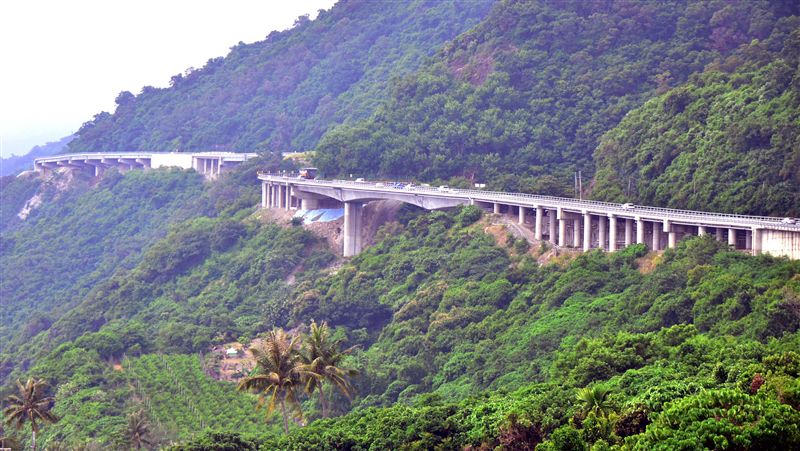 丹娜絲外圍環流「中南部、東部」大雨　7條省道路段列警戒