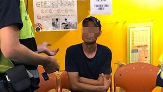 男騎車拖狗吐血亡　網友怒斥：沒人性