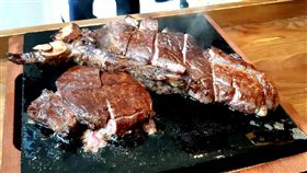 ▲台北萬豪酒店引進美國獨立農莊慕瑞玫爾「爆米花牛排」（圖／記者唐家興攝影）