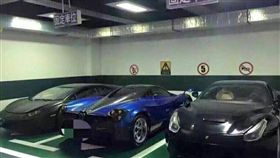 跑車,停車場,超跑,爆廢公社,開玩笑(圖/翻攝自爆廢)