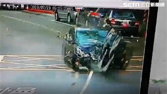 驚悚畫面曝光！轎車逆向撞、騎士噴飛