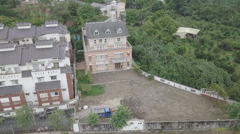 空拍圖曝光！李佳芬農舍拆到剩主建物