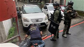 刑事局,天道盟,同心會,刑警,搜索票,新北。翻攝畫面