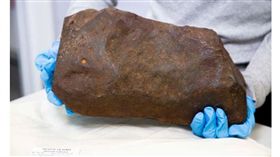 （圖／翻攝自10 daily）澳洲,淘金,黃金,隕石