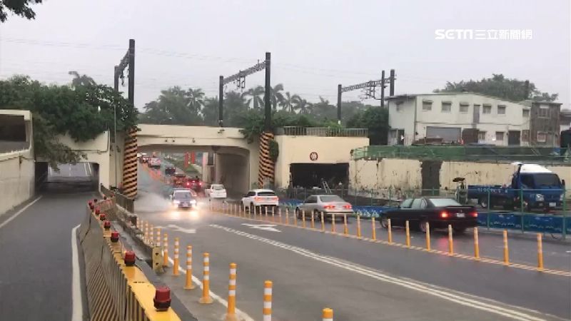 雨彈炸台南！小東路地下道緊急封閉