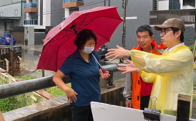 南臺灣大雨猛！前議員揭陳其邁這暖舉