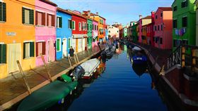 ▲彩色島未經過度商業開發，遊客也比較少，彷彿威尼斯的世外桃源。（圖／鳳凰旅遊）