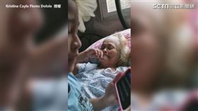 ▲奶奶過程中頻頻感動落淚。（圖／Kristina Cayla Flores Dolola 授權）
