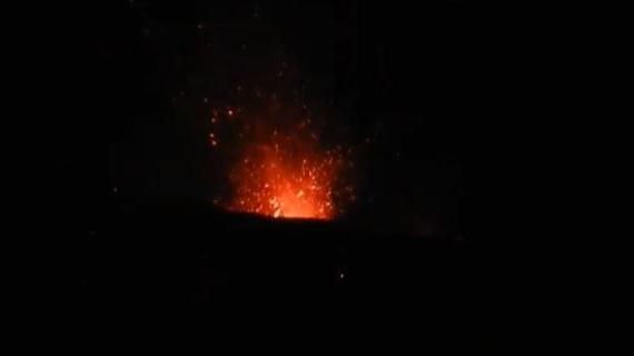 埃特納火山噴發　2機場一度關閉