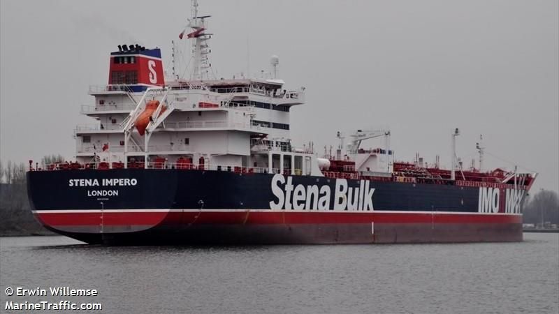 伊朗封鎖荷莫茲海峽，引響全球經濟甚鉅，油價恐飆到150美元。（圖／翻攝自Erwin Willemse　MarineTraffic）