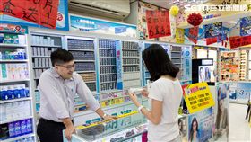 隱形眼鏡,隱眼,矽水膠鏡片,配戴,蕭清仁