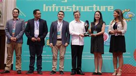 陳建仁副總統21日上午接見「總統盃黑客松國際松國際團隊」。（圖／總統府提供）