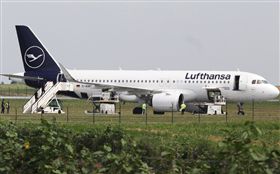 塞爾維亞,漢莎航空,炸彈,恐慌,騷動,癡情男