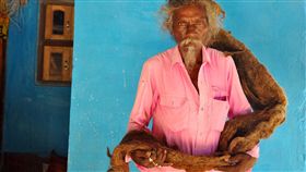 印度,頭髮,託夢,保護,剪髮,洗髮,奇蹟,祝福,魔髮奇緣,樂佩,　圖／翻攝自推特