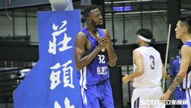 瓊斯盃中華藍測試洋將佛羅維斯（John Florveus）。（圖／記者劉家維攝影）