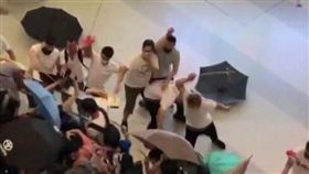  反送中／白衣人血洗元朗！港人遭毆等嘸警　釀36傷1命危 圖翻攝自臉書