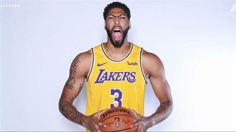 NBA／跪了！長人一眉練出後撤三分