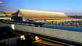 桃園機場外觀（翻攝自維基百科）