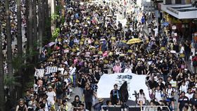 香港,反送中,白衣人,血洗元朗,林鄭月娥,黑警