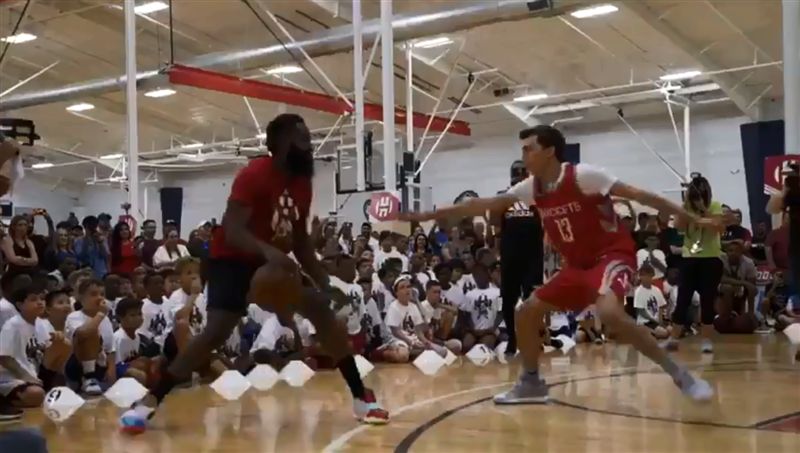 NBA／哈登迷蹤步…小朋友直接跪了