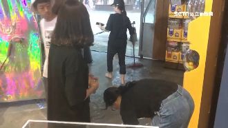 華山展間淹水！室內下小雨緊急停展