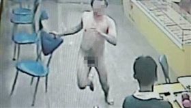 林男，宜蘭，羅東，菜刀，隨機砍人，網咖。翻攝畫面