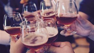 台中女酒精中毒！通緝犯男友落跑害死她