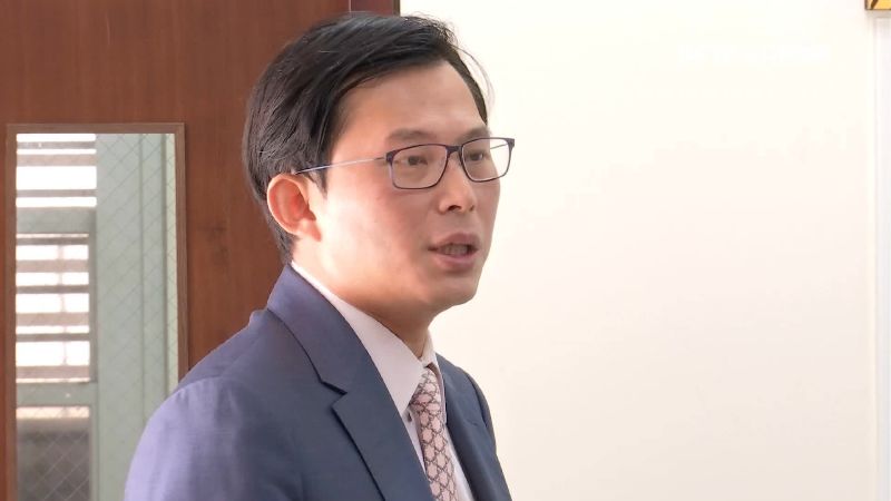 高潞助理撈百萬補助　黃國昌出面道歉