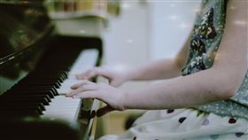 彈鋼琴,琴房,鋼琴（圖／翻攝自pixabay）