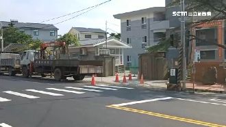 女騎士闖紅燈　男學生校門前遭撞飛