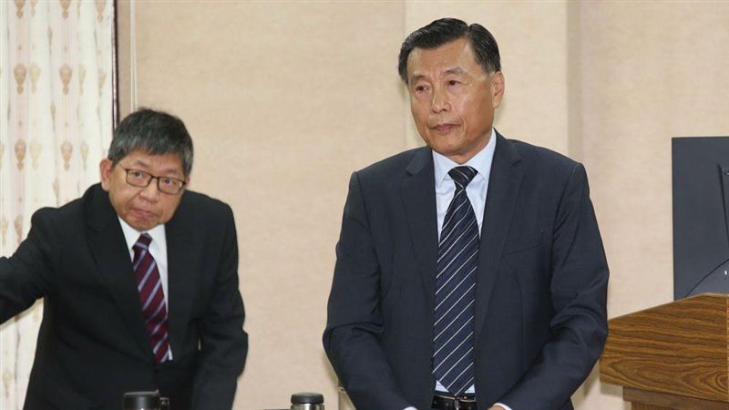 私菸薰下國安局長　國安體系面臨整頓