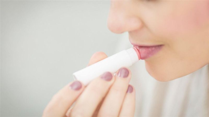只塗嘴巴太可惜　護唇膏6大隱藏用途
