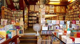 書局,書店,書架,書本(圖/翻攝自PIXABAY)