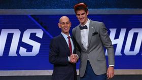 NBA／在太陽不得志　公鹿簽前大物
NBA,密爾瓦基公鹿,Dragan Bender,鳳凰城太陽
翻攝自推特