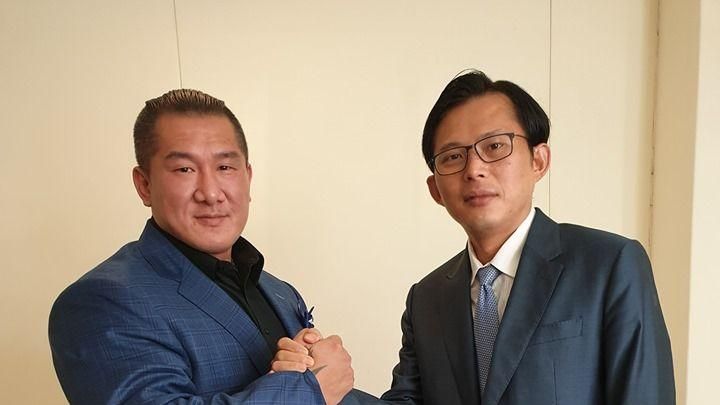 黃國昌爆當館長小弟　頻頻動作超基情