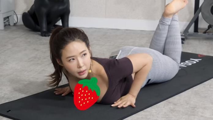 韓國瑜伽老師伏地挺身　雪乳貼地炸出