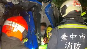 貨車驚撞翻0700(DL)