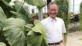 保種中心執行長李家維受訪指出，在他擔任國立自然科學博物館館長任內，就深刻體認人類將會面臨嚴苛的環境挑戰，植物保種勢在必行。