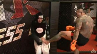 踢趴吃屎哥　律師林智群：館長慘了！