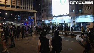 示威群眾遍地開花！港警放催淚彈清場