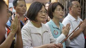 總統蔡英文28日赴彰化福成宮參拜。（圖／總統府提供）