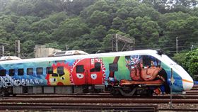 原住民族日彩繪列車　　圖／台鐵提供