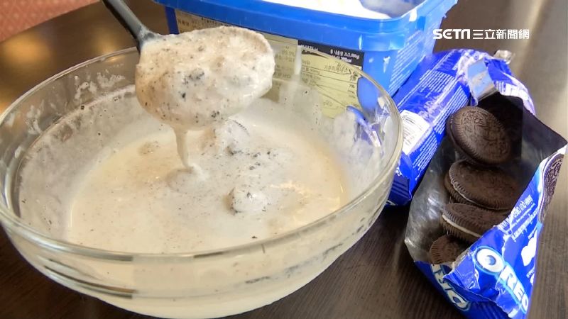 冰淇淋加Oreo　DIY還原冰炫風