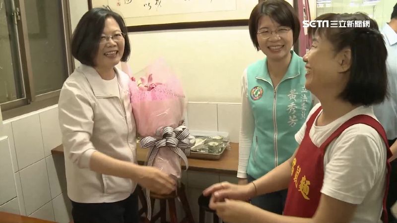 信守承諾！蔡英文回訪「貓鼠麵」