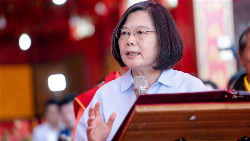 私菸醜聞重傷！近五成不滿蔡英文表現